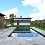 Pool & Relax Mukarov Hébergement de vacances Mukarschow