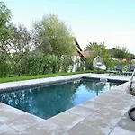 Hébergement de vacances Pool & Relax Mukarov