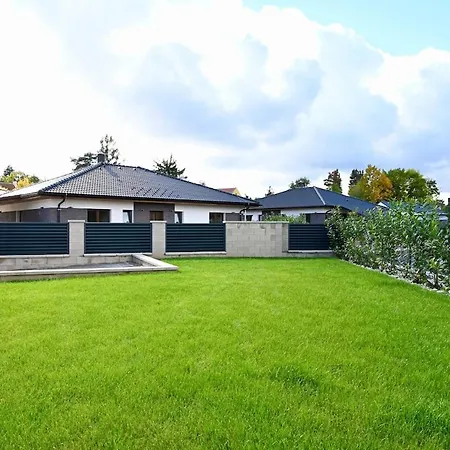 Prázdninový dům Pool&relax Mukařov *