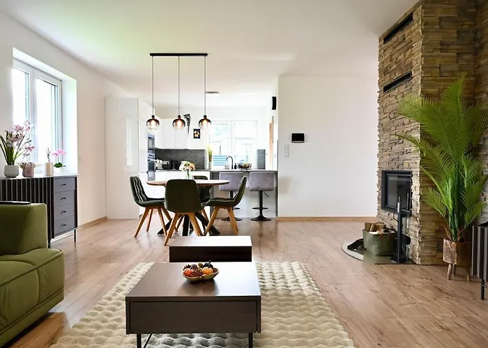 Pool & Relax Mukarov Holiday home *