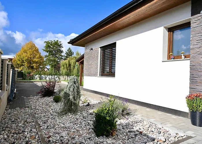 Pool&relax Mukařov Prázdninový dům