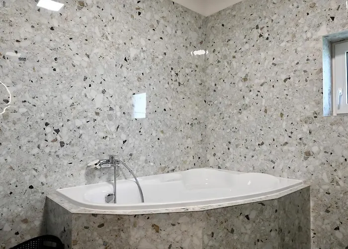 Pool & Relax Mukarov Holiday home