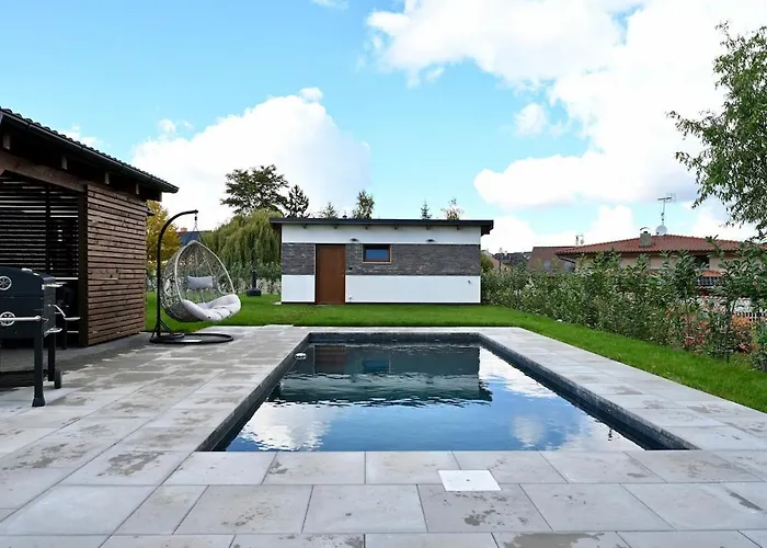 Pool & Relax Mukarov Holiday home Mukarov (Prague-East)